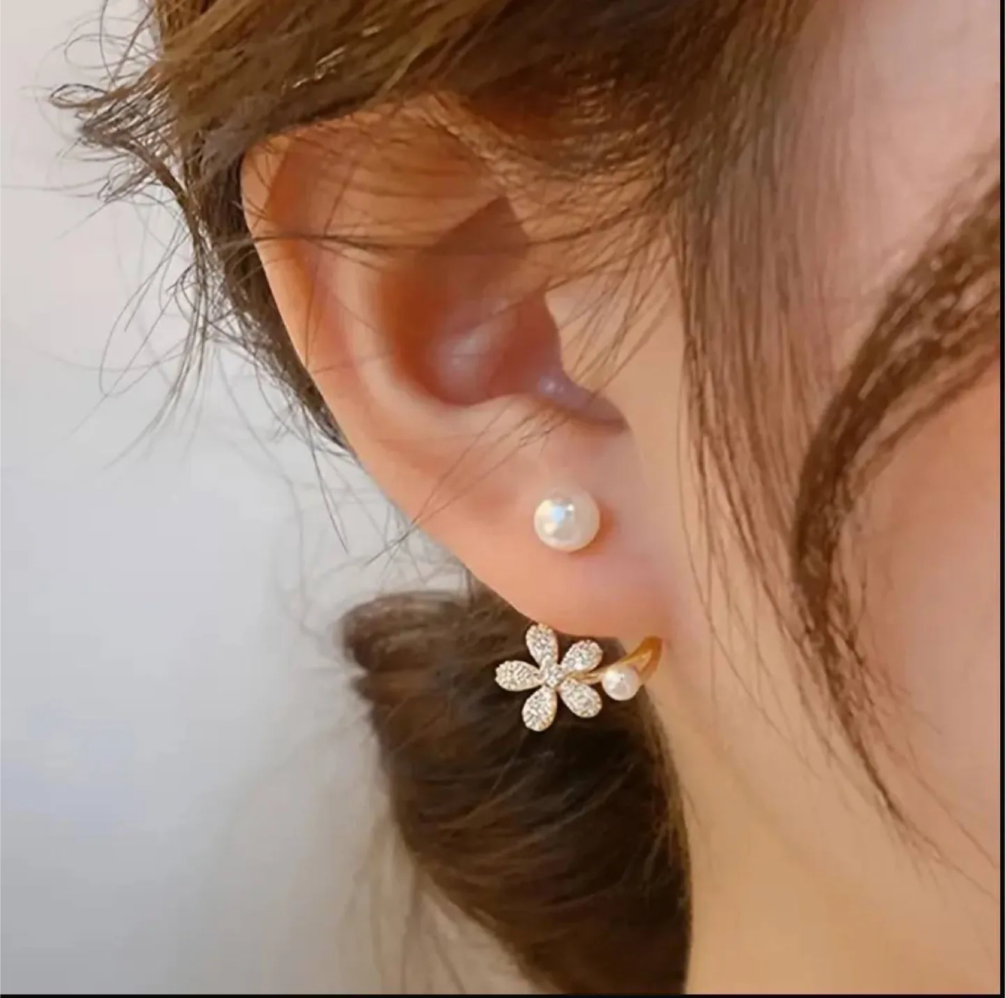 Flower Pearl Earrings thumbnail