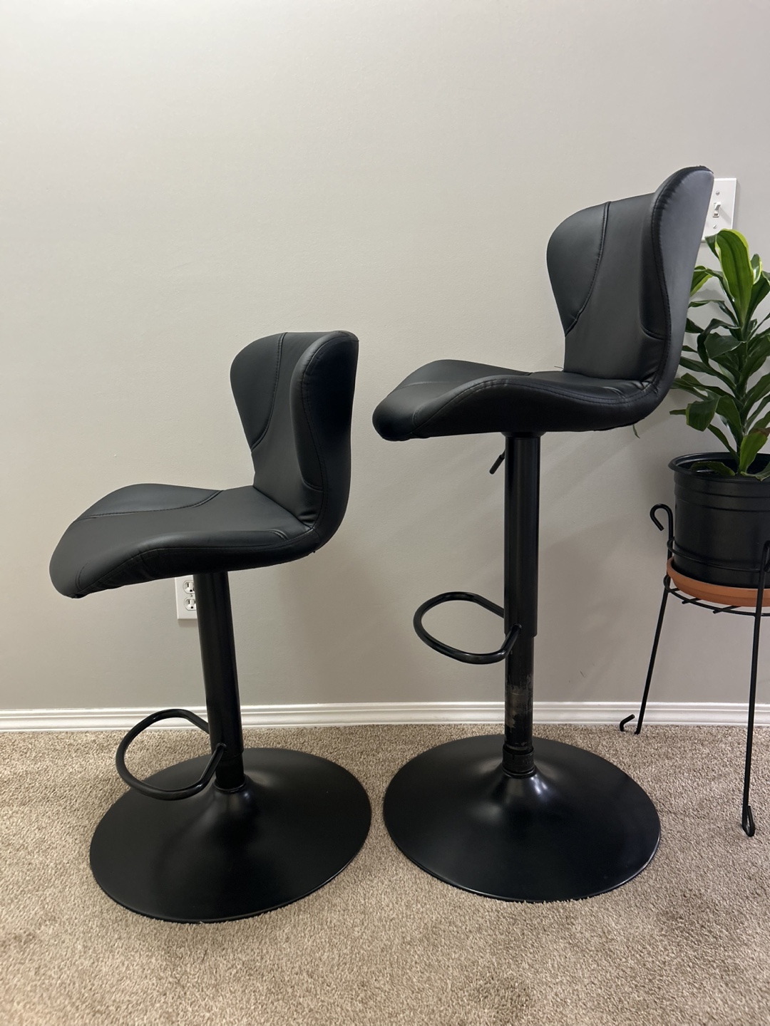 Set of 2 Black Swivel Bar Stools - photo 2