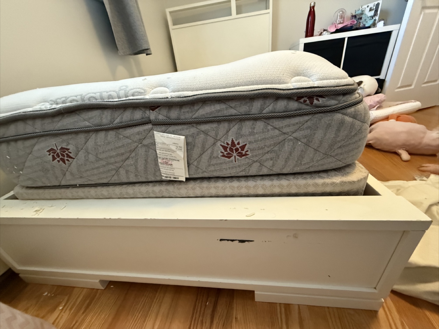 Single twin sized bed frame & mattress and box spring - photo 4