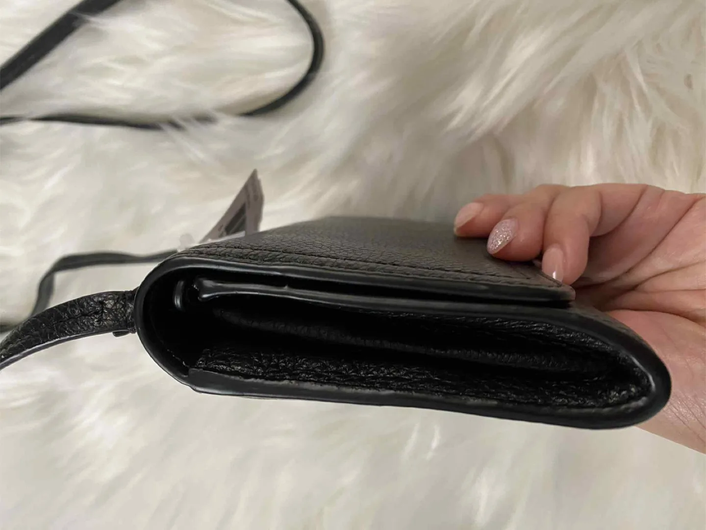 NWT- “ VINTAGE” Coach Avery Black Leather Crossbody image indicator(2)