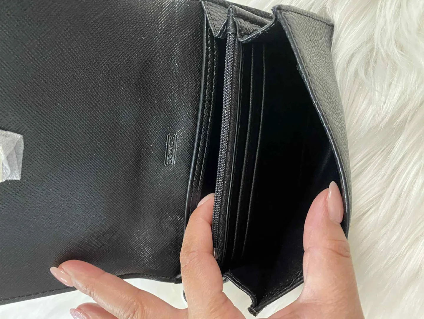 NWT- “ VINTAGE” Coach Avery Black Leather Crossbody image indicator(9)