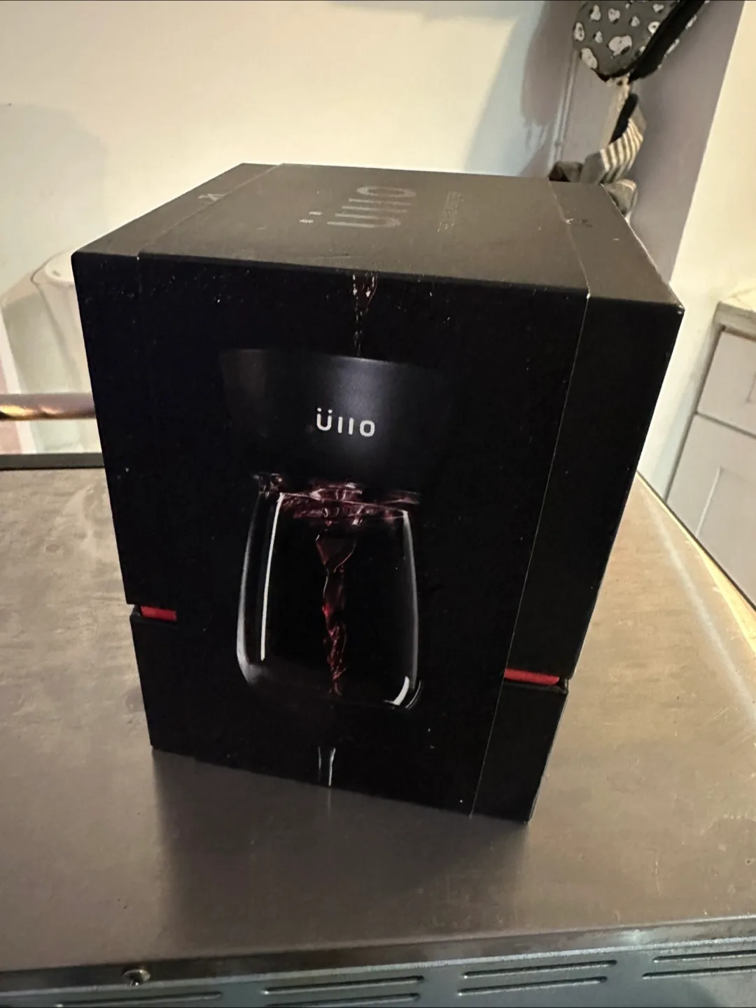 Üllo Wine Purifier - Filter Sulfites, Aerate thumbnail