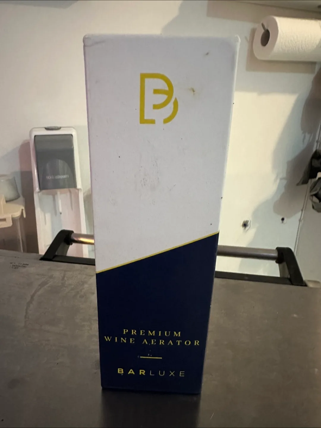 BarLuxe Premium Wine Aerator - New in Box! thumbnail