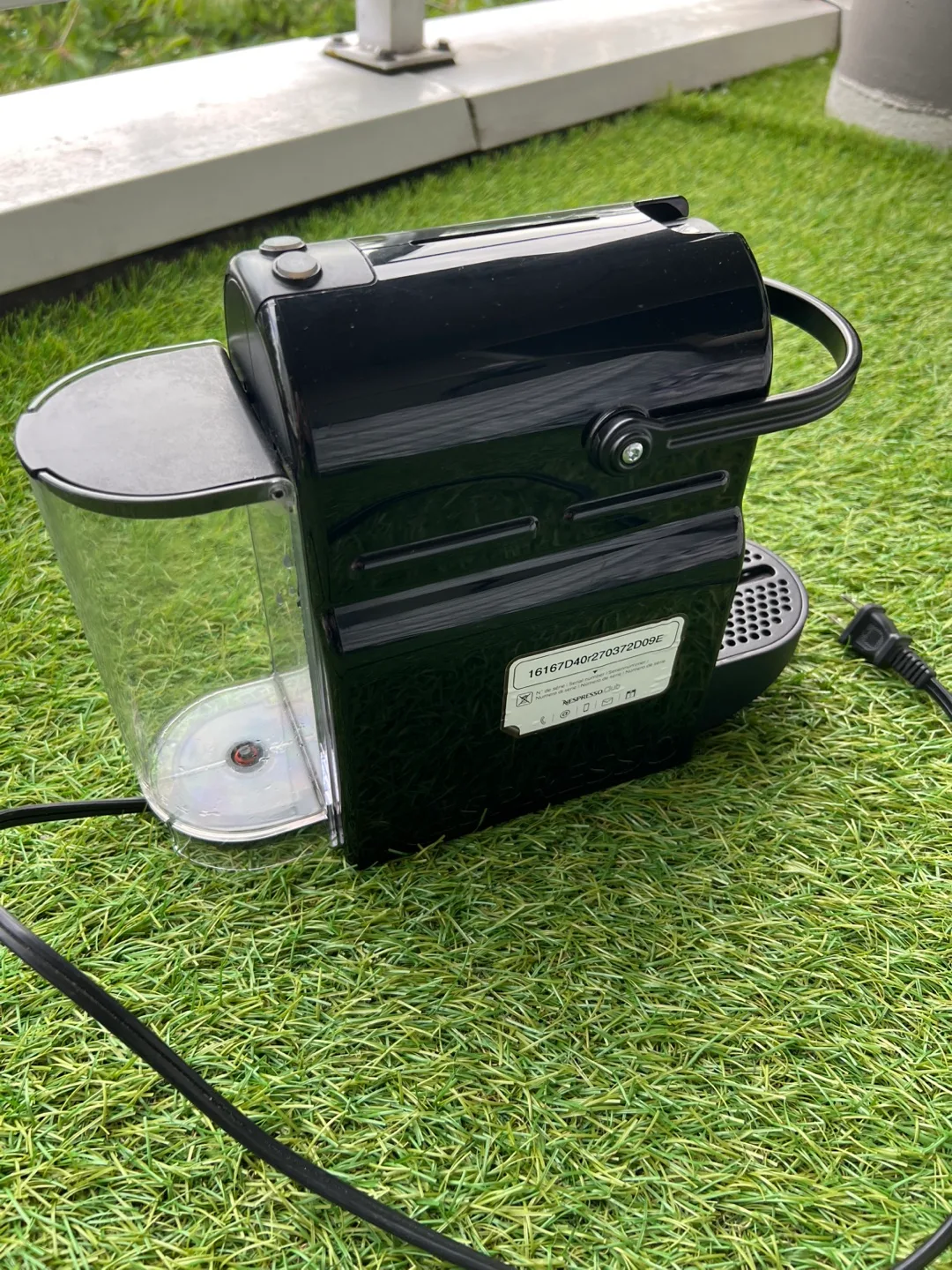 Nespresso Inissia D40 Coffee Machine - Black image indicator(3)