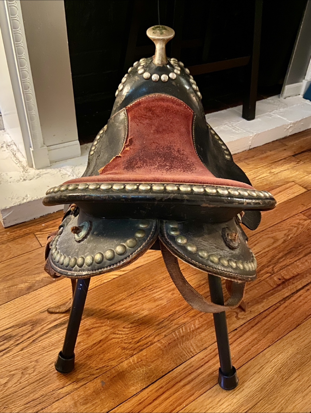 Vintage Child’s Saddle - photo 2