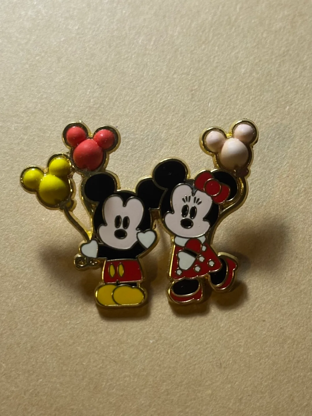 Disney Mickey and Minnie Mouse Balloon Enamel Pin 41867 thumbnail