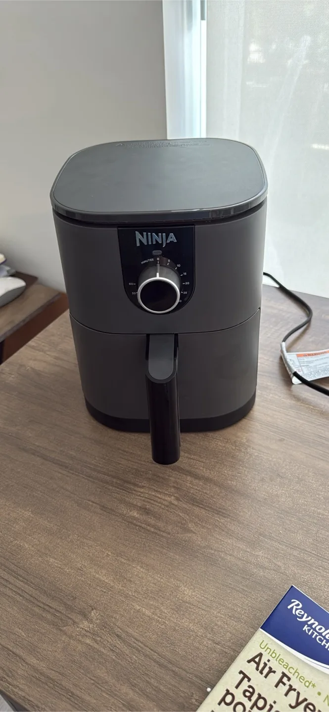Ninja Air Fryer with Reynolds Liners thumbnail