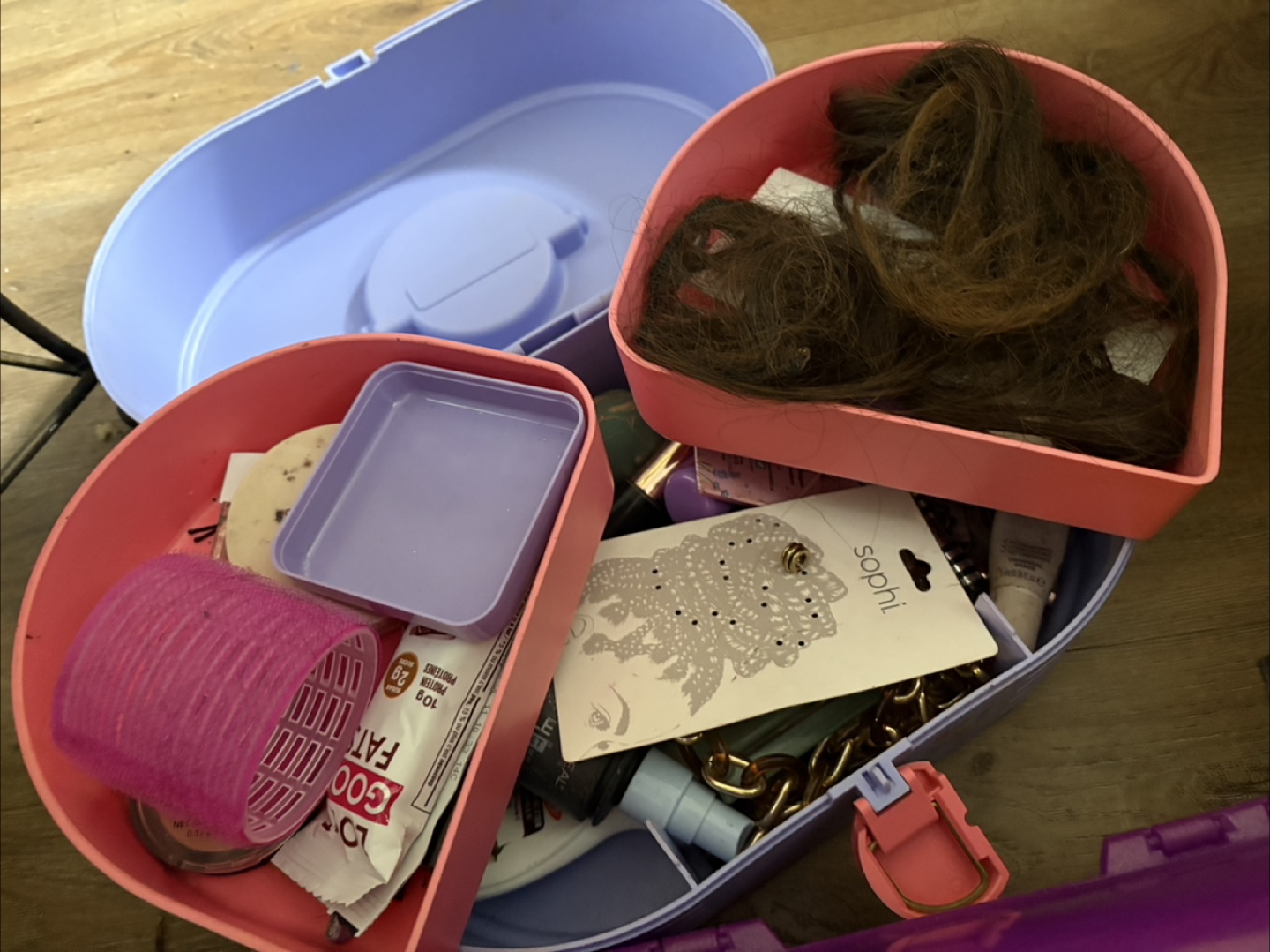 Caboodles 🇨🇦 - photo 3