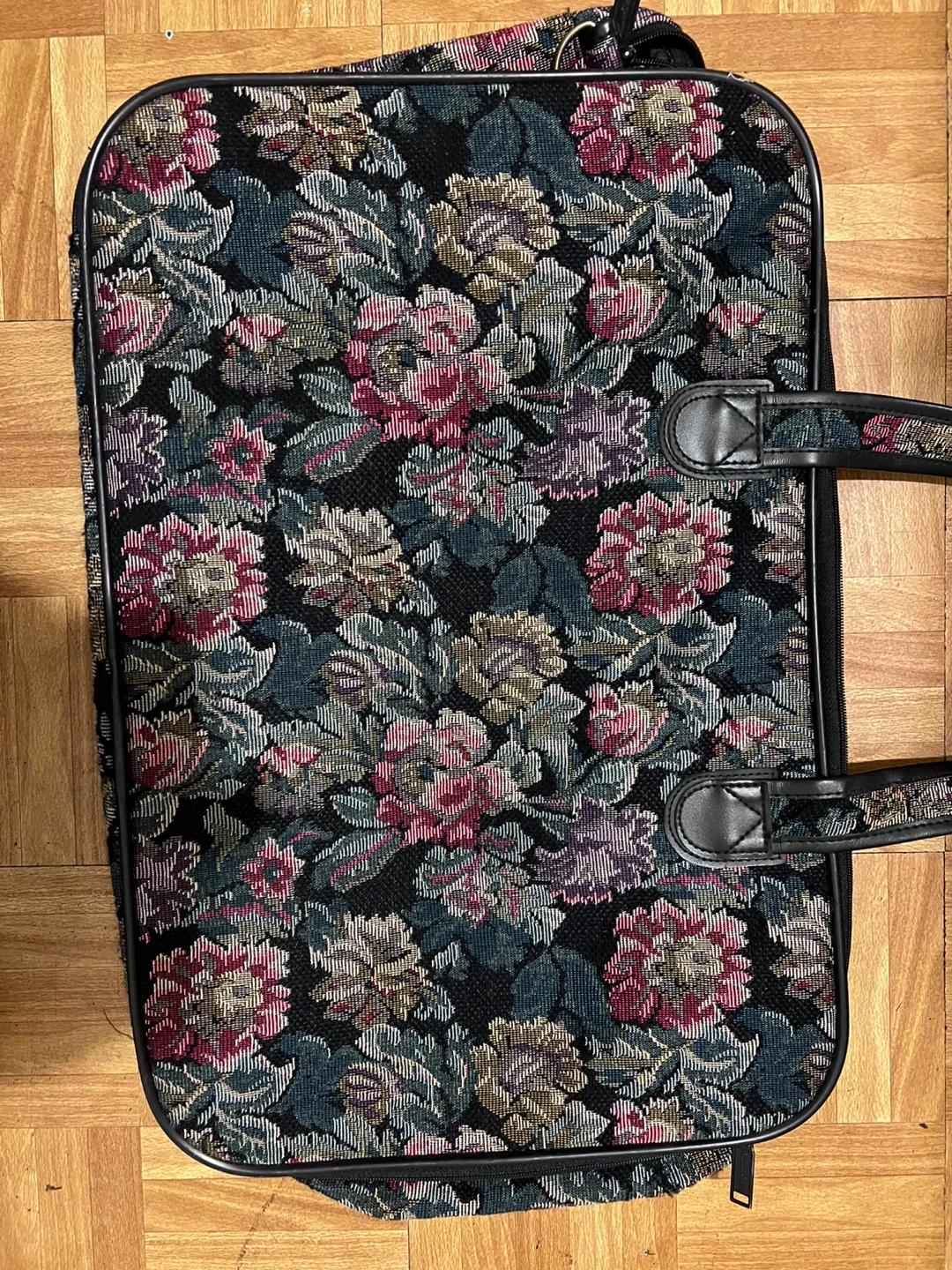Oscar de la Renta Floral Tapestry Luggage image indicator(2)