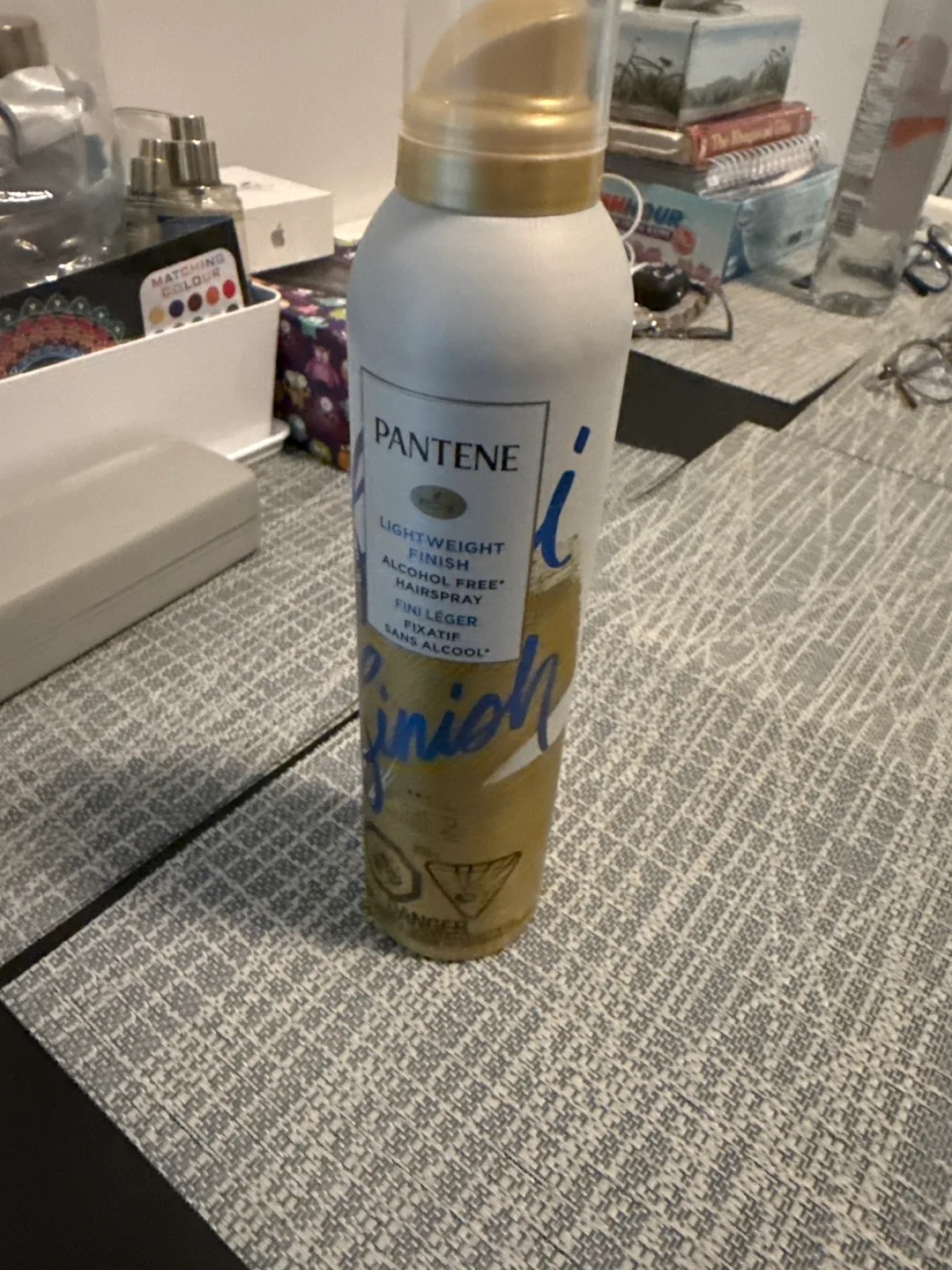 Pantene Lightweight Finish Alcohol-Free Hairspray thumbnail