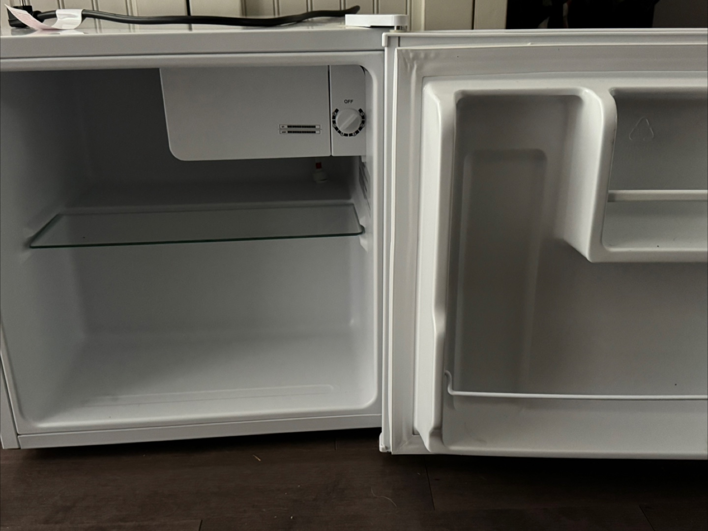 Master Chef Mini Fridge - White - photo 3