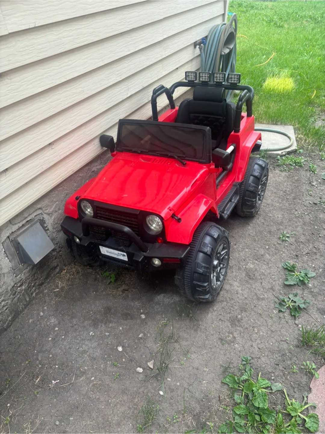 Red Ride-On Jeep for Kids thumbnail