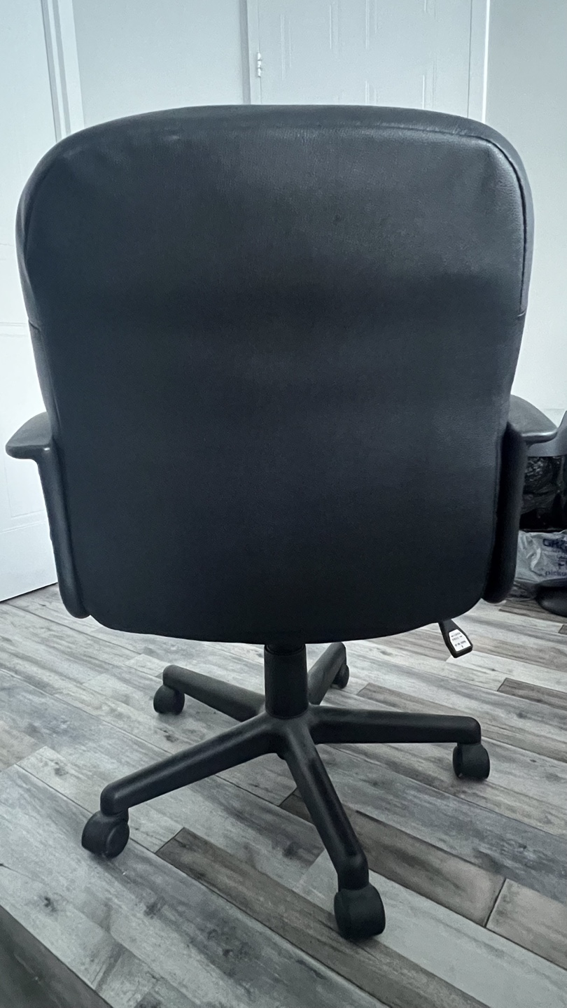 Comfortable Leather Black Office Chair – $30! - photo 2