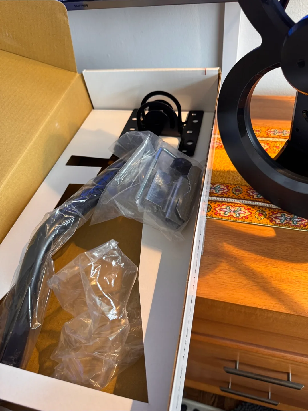 Antennas Direct ClearStream 2MAX HDTV Antenna image indicator(5)