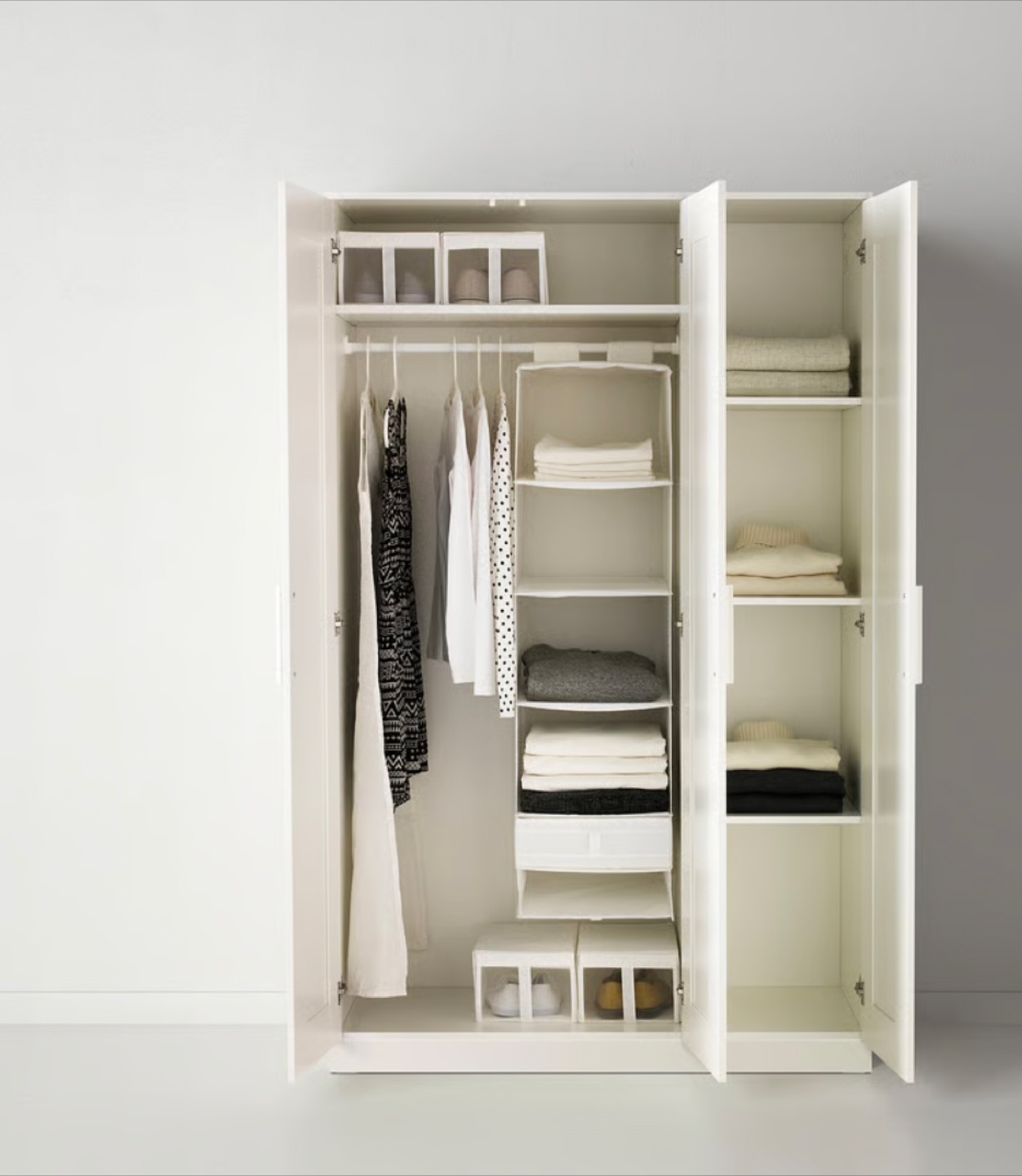 Mirrored White wardrobe with 3 doors - photo 4
