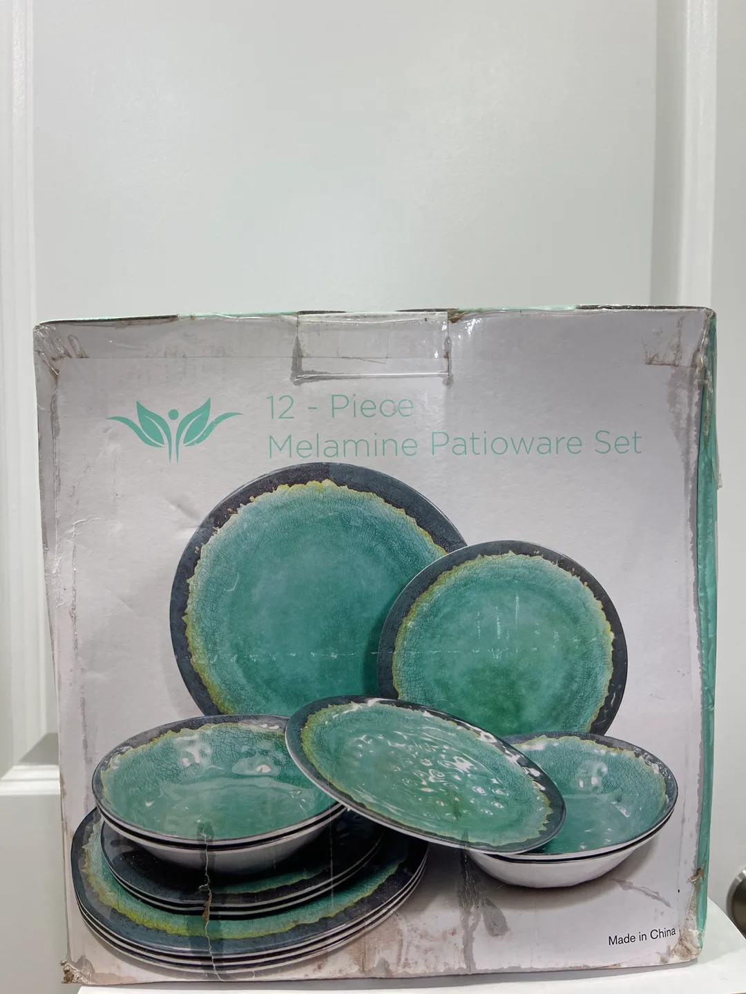 🔥🔥On sale / package distressed 12-Piece Melamine Patioware Set thumbnail