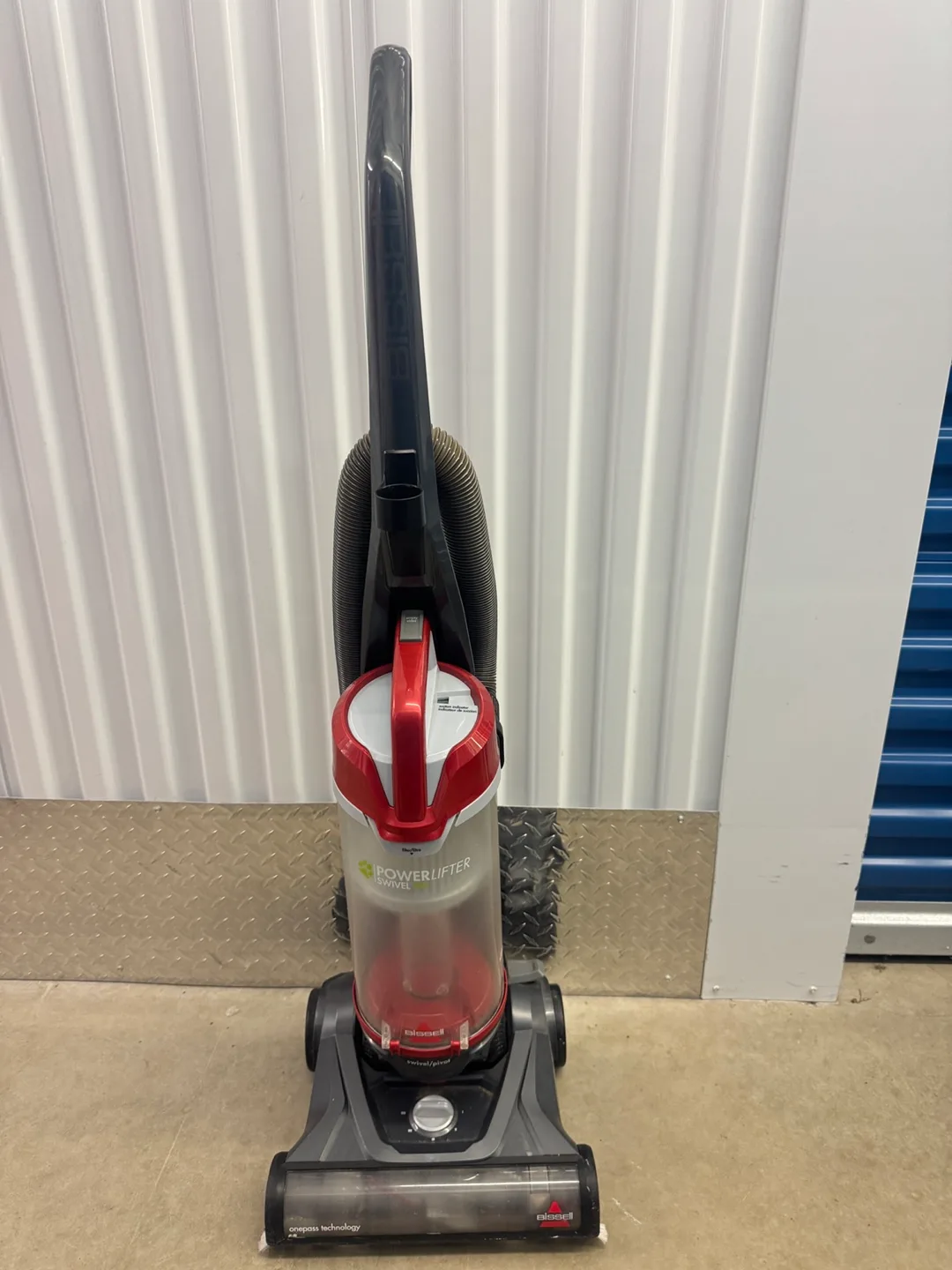 Bissell Powerlifter Swivel Pet Vacuum thumbnail