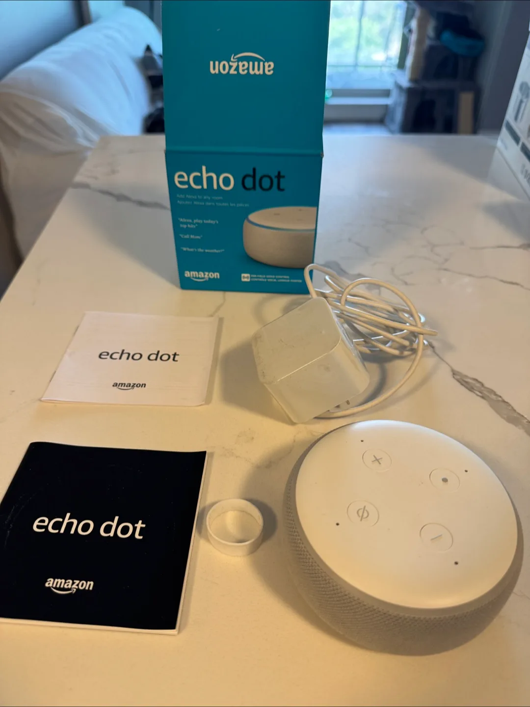 Amazon Echo Dot white (3rd Gen) - Smart Speaker with Alexa 🇨🇦 thumbnail