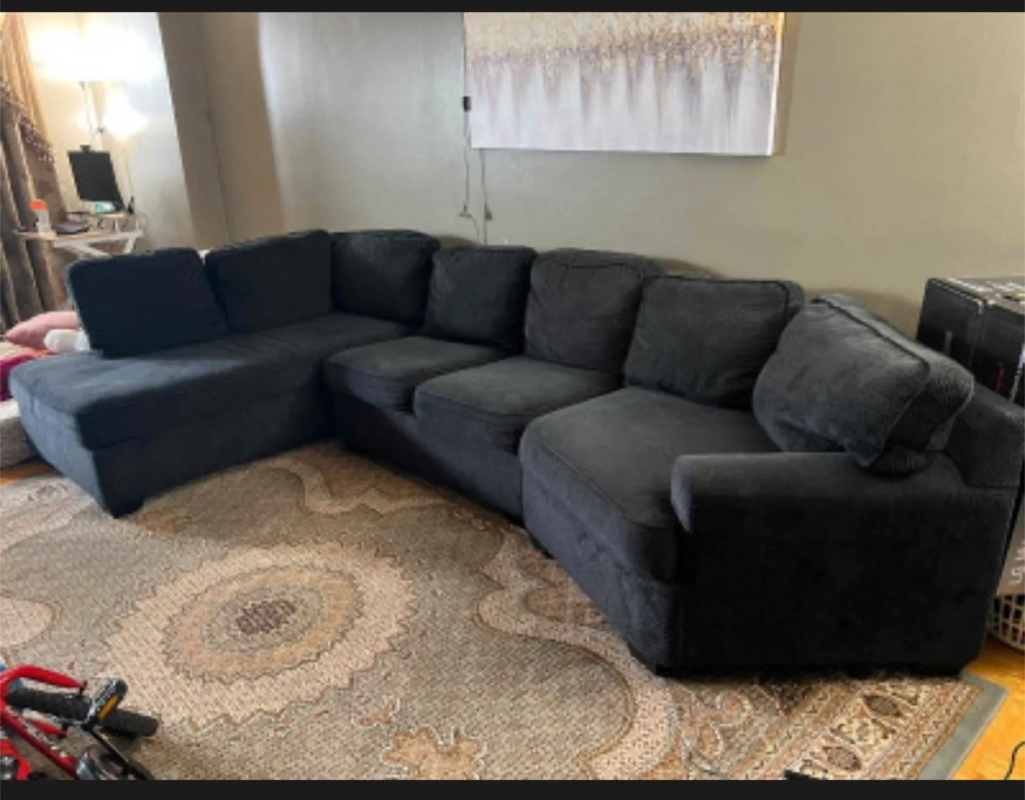 FREE DELIVERY✅ • GREY SECTIONAL COUCH / SOFA w/ WEDGE CHAISE thumbnail