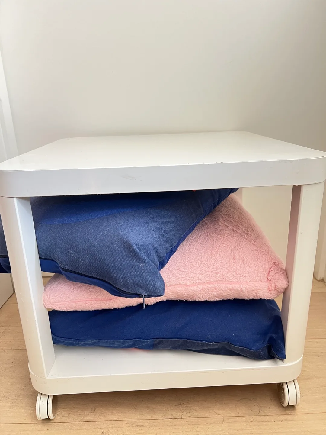 IKEA TINGBY White Side Table on Casters image indicator(2)