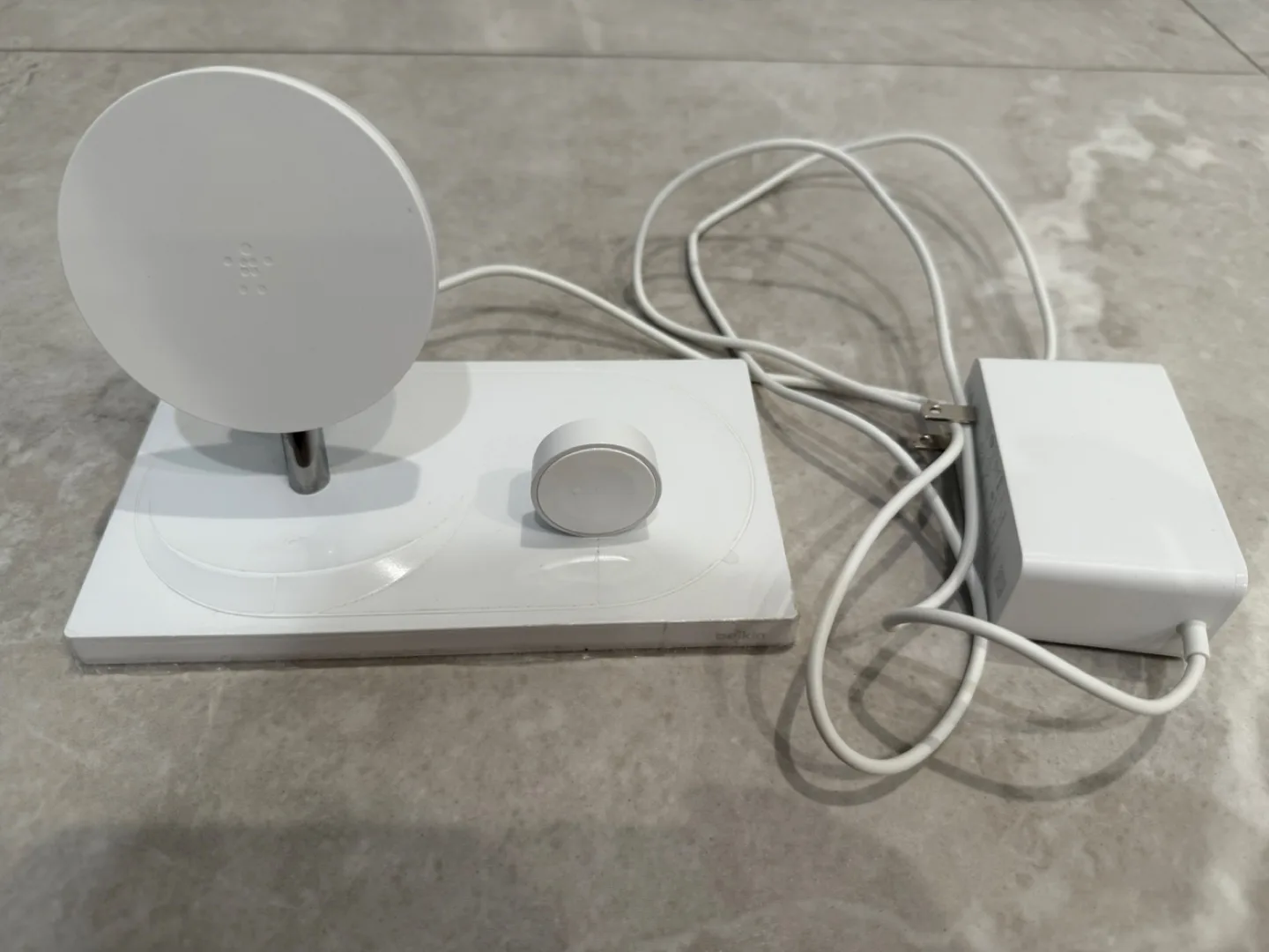 Belkin Boost Charge 3 in 1 Wireless Charger thumbnail
