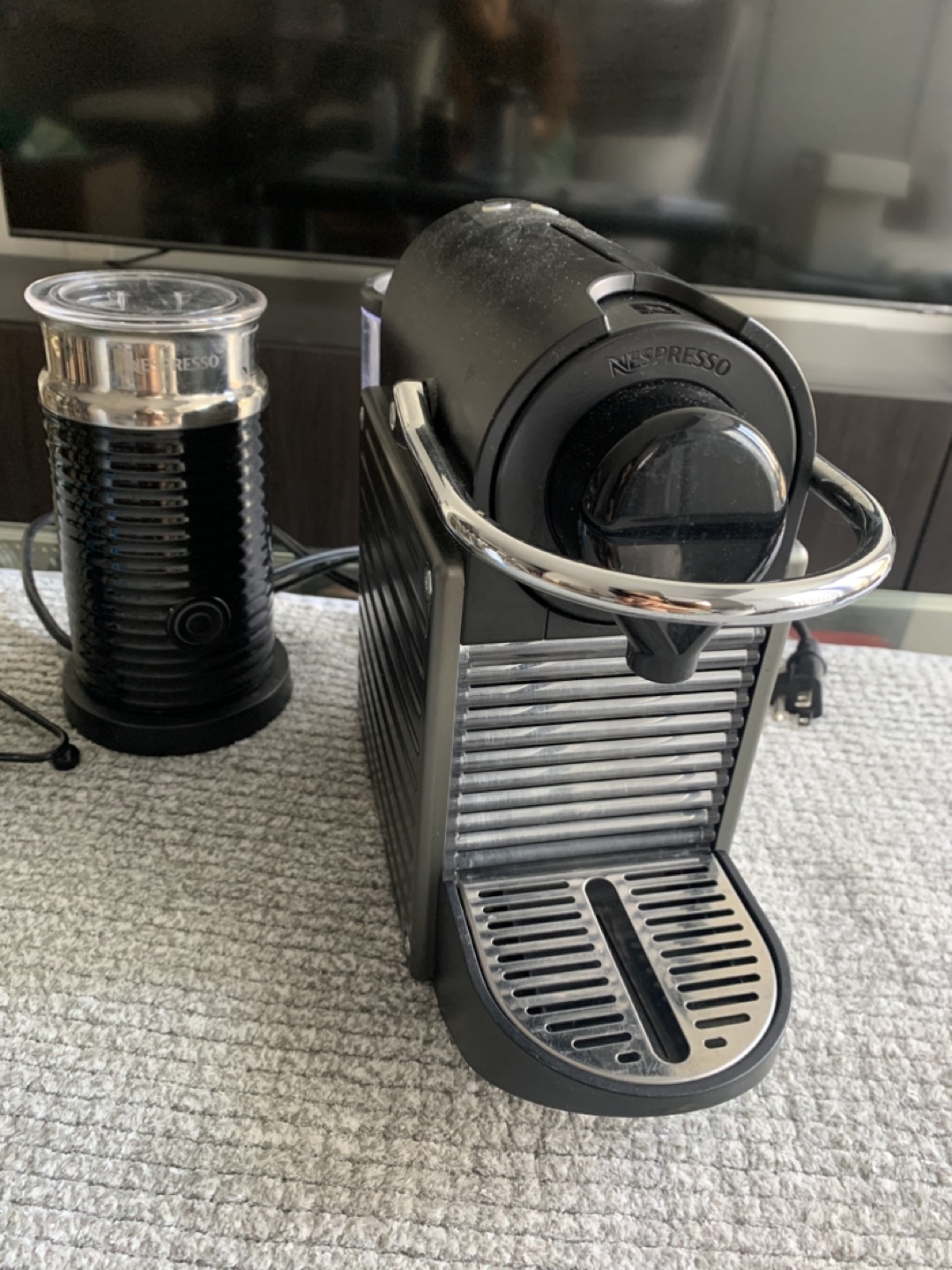 Nespresso Inissia Coffee Maker with Aeroccino - photo 2