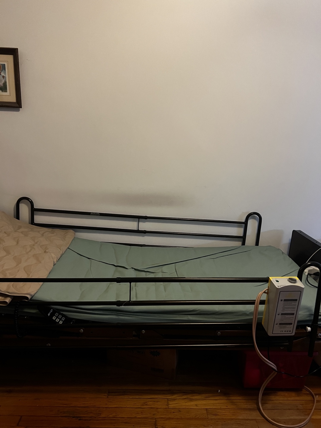 Adjustable Electric Hospital Bed - photo 2