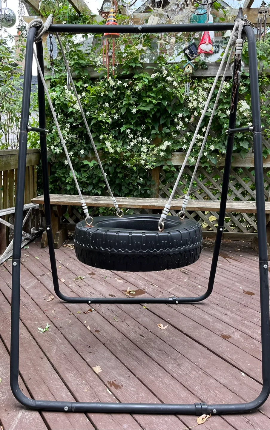 Tire Swing with Rope thumbnail