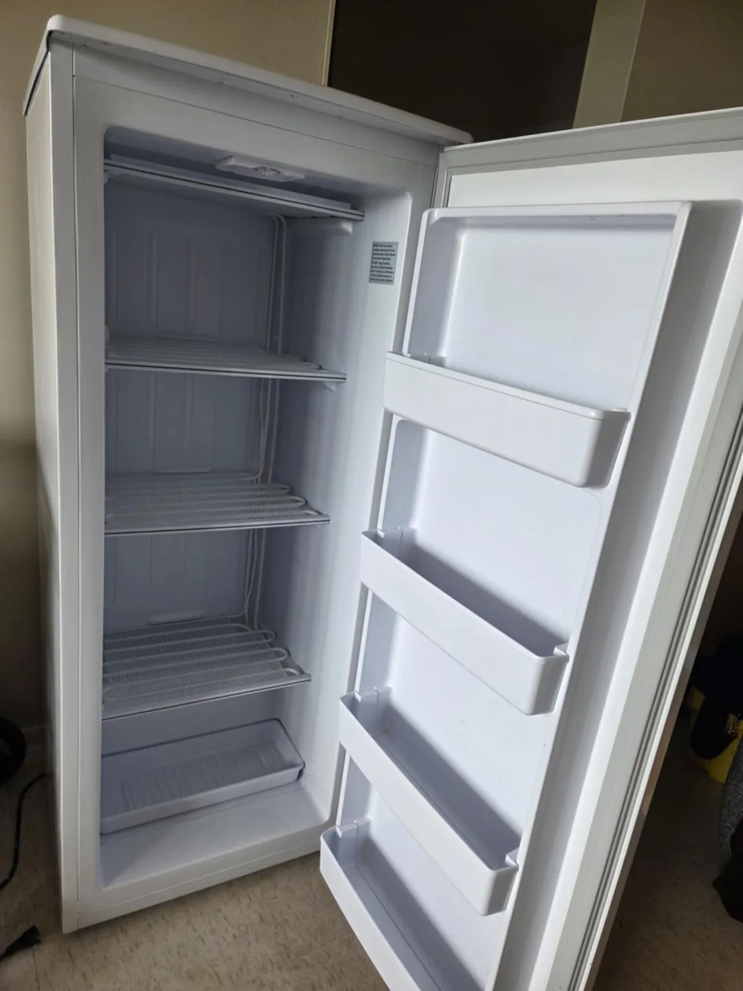 Danby Upright Freezer - White image indicator(2)