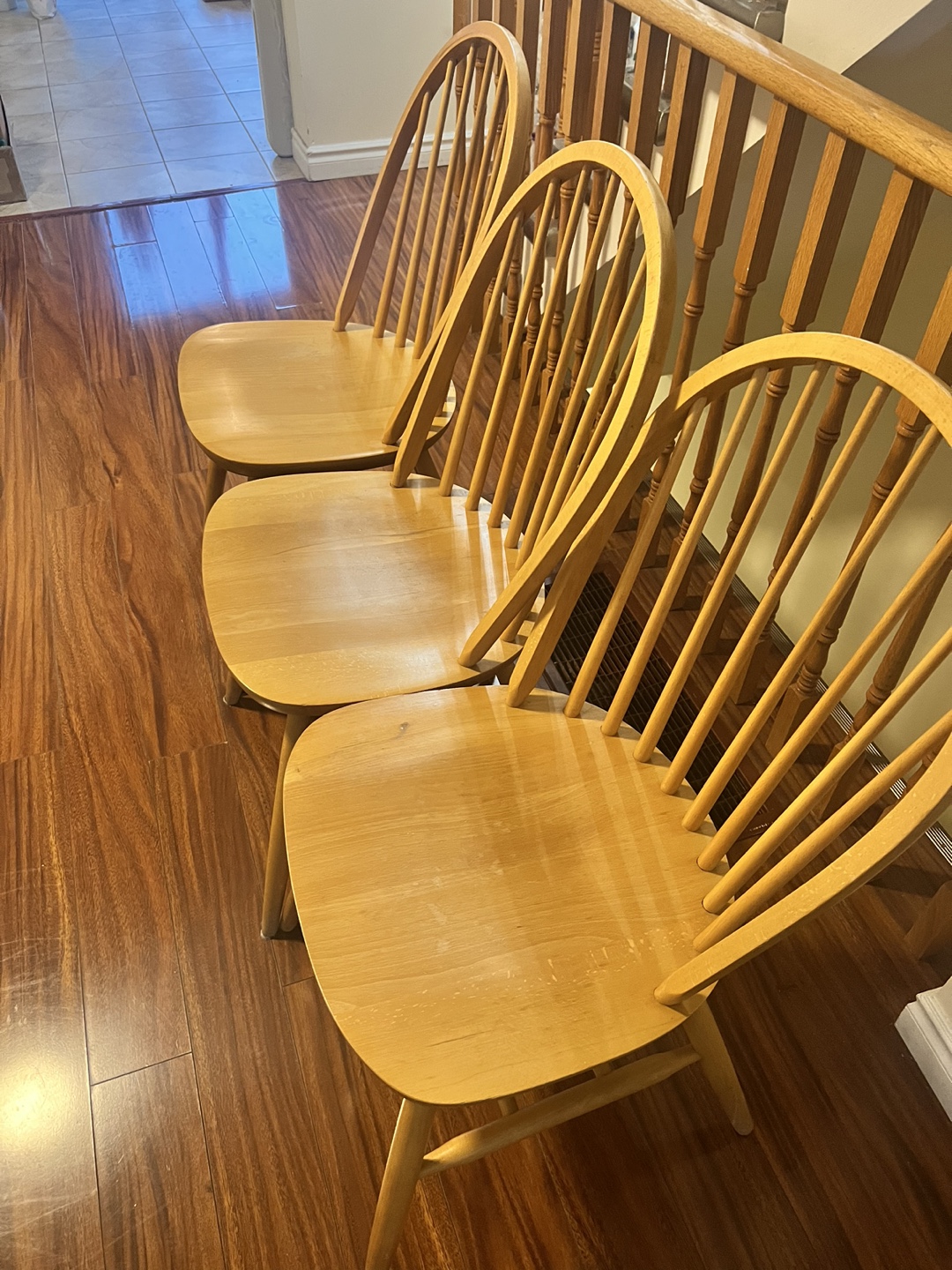 Set of 3 Wooden Windsor Chairs - photo 2