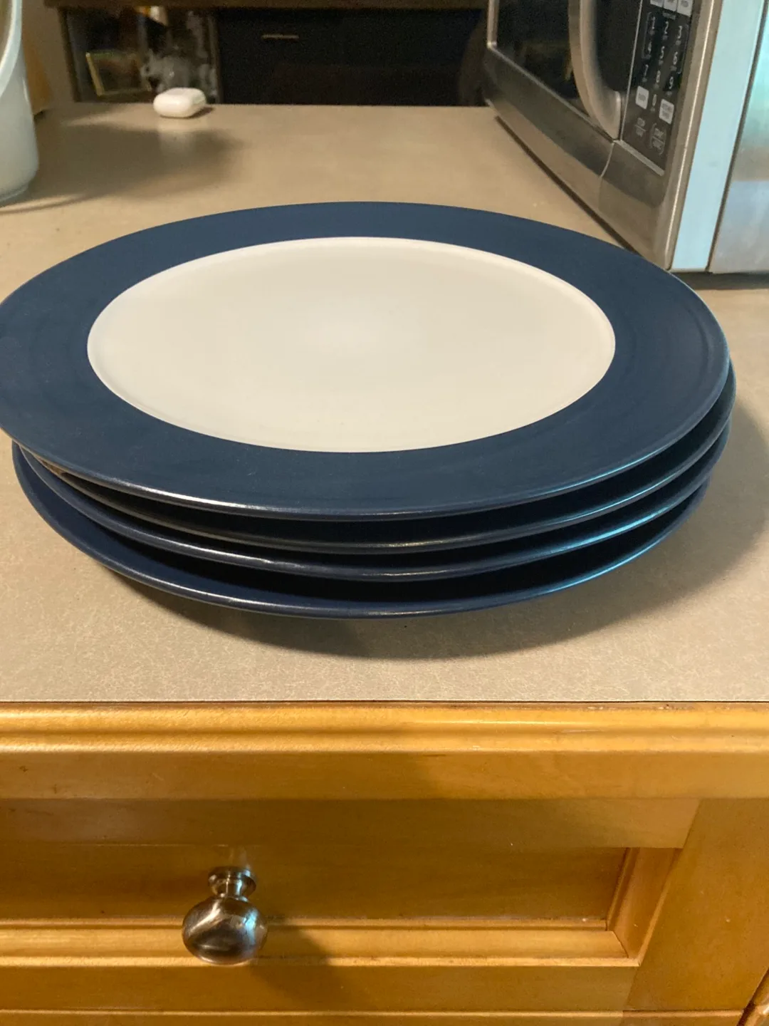 Free Set - 4 Navy Blue Rimmed Plates thumbnail