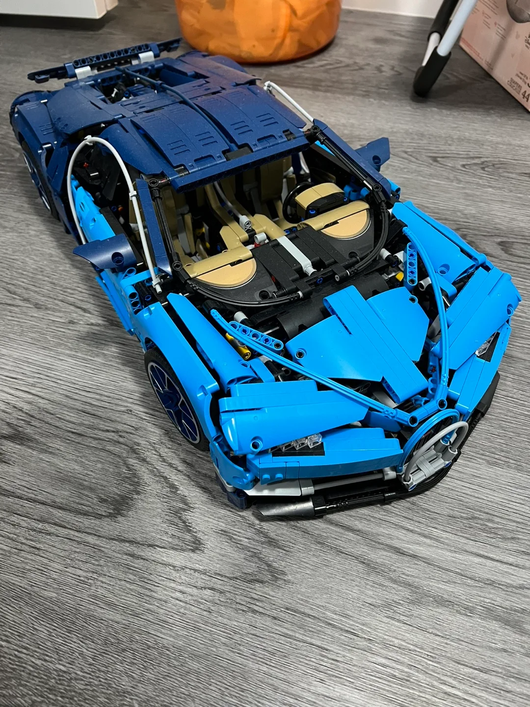 Technic Bugatti Chiron thumbnail