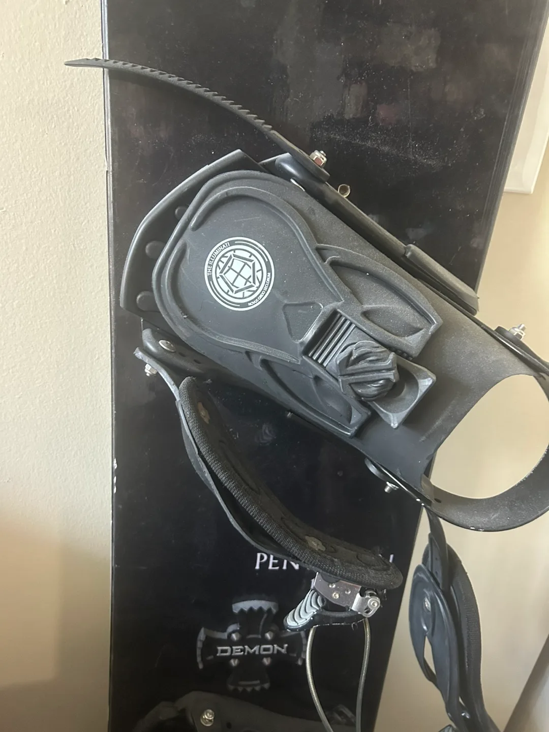 Demon Pentagon 158cm Snowboard with Bindings image indicator(3)