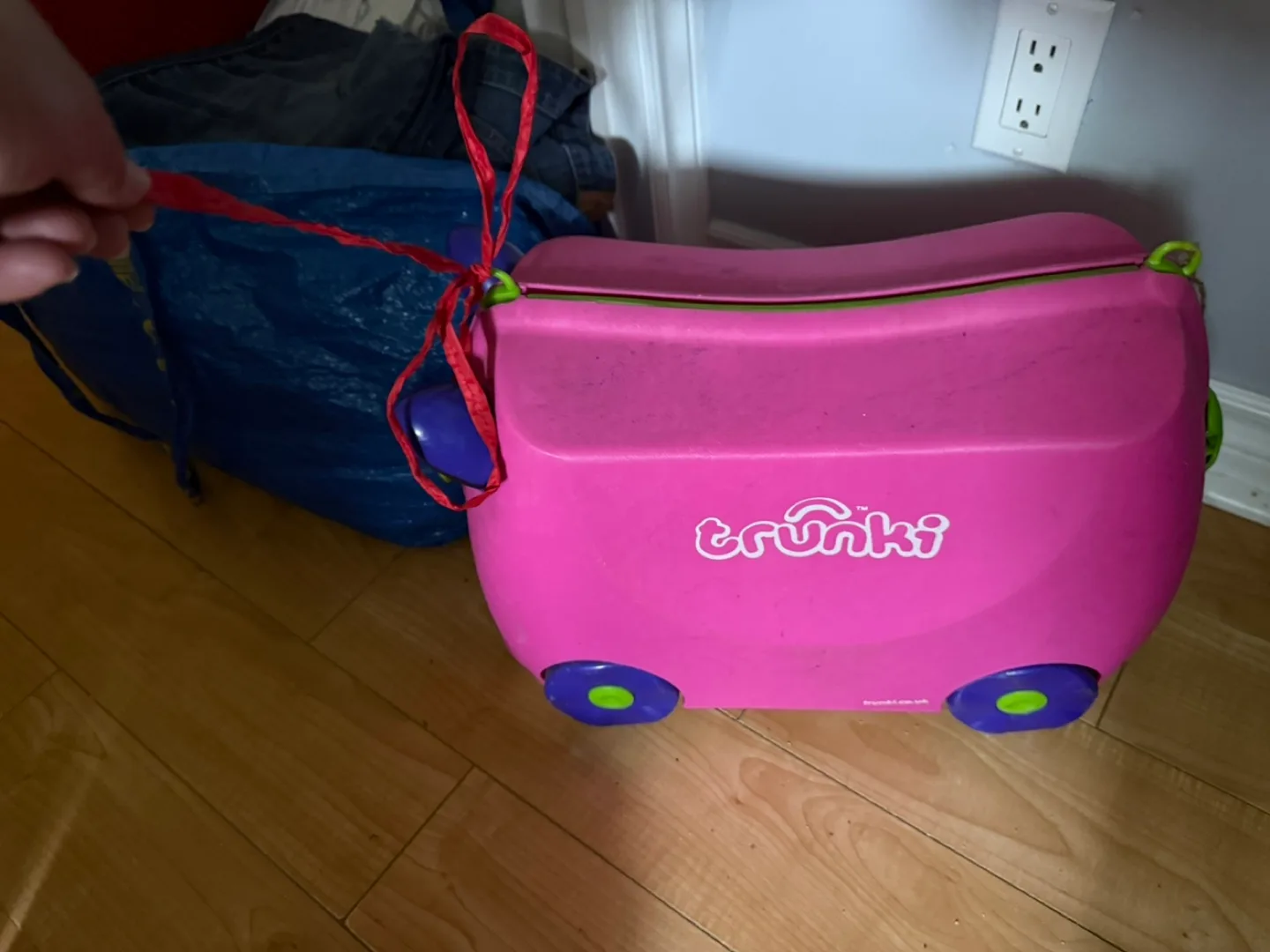 Trunki Kids Ride-On Suitcase - Pink thumbnail