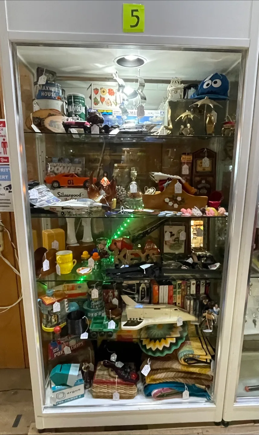 Antiques & Collectables thumbnail