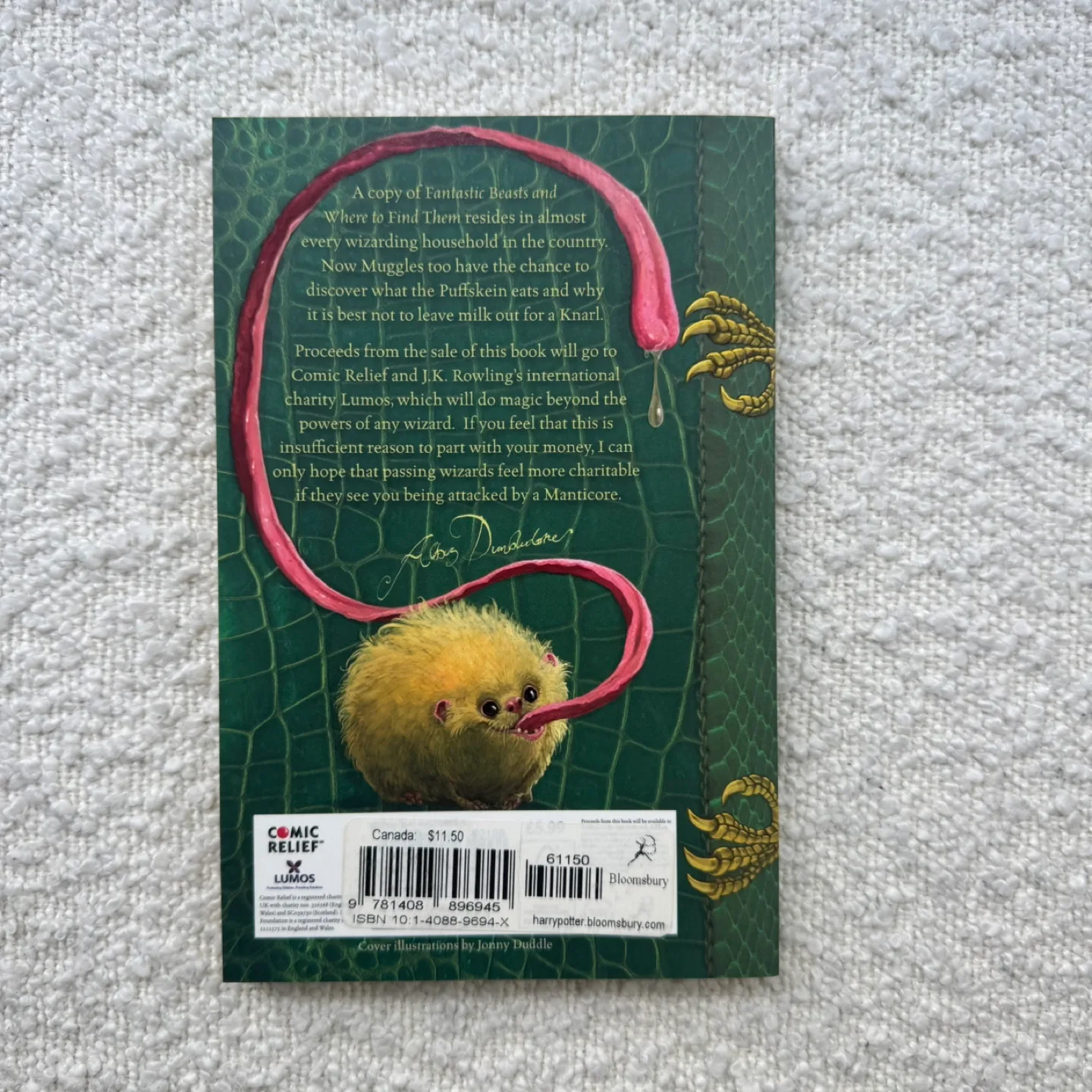 Fantastic Beasts and Where to Find Them Book image indicator(2)