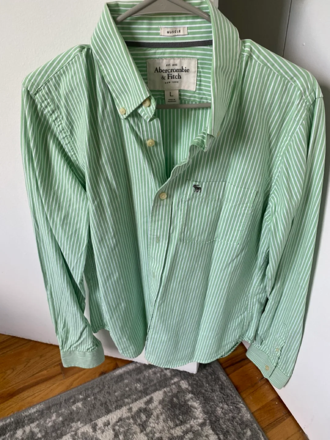 Abercrombie & Fitch Striped Button-Down - Size L thumbnail