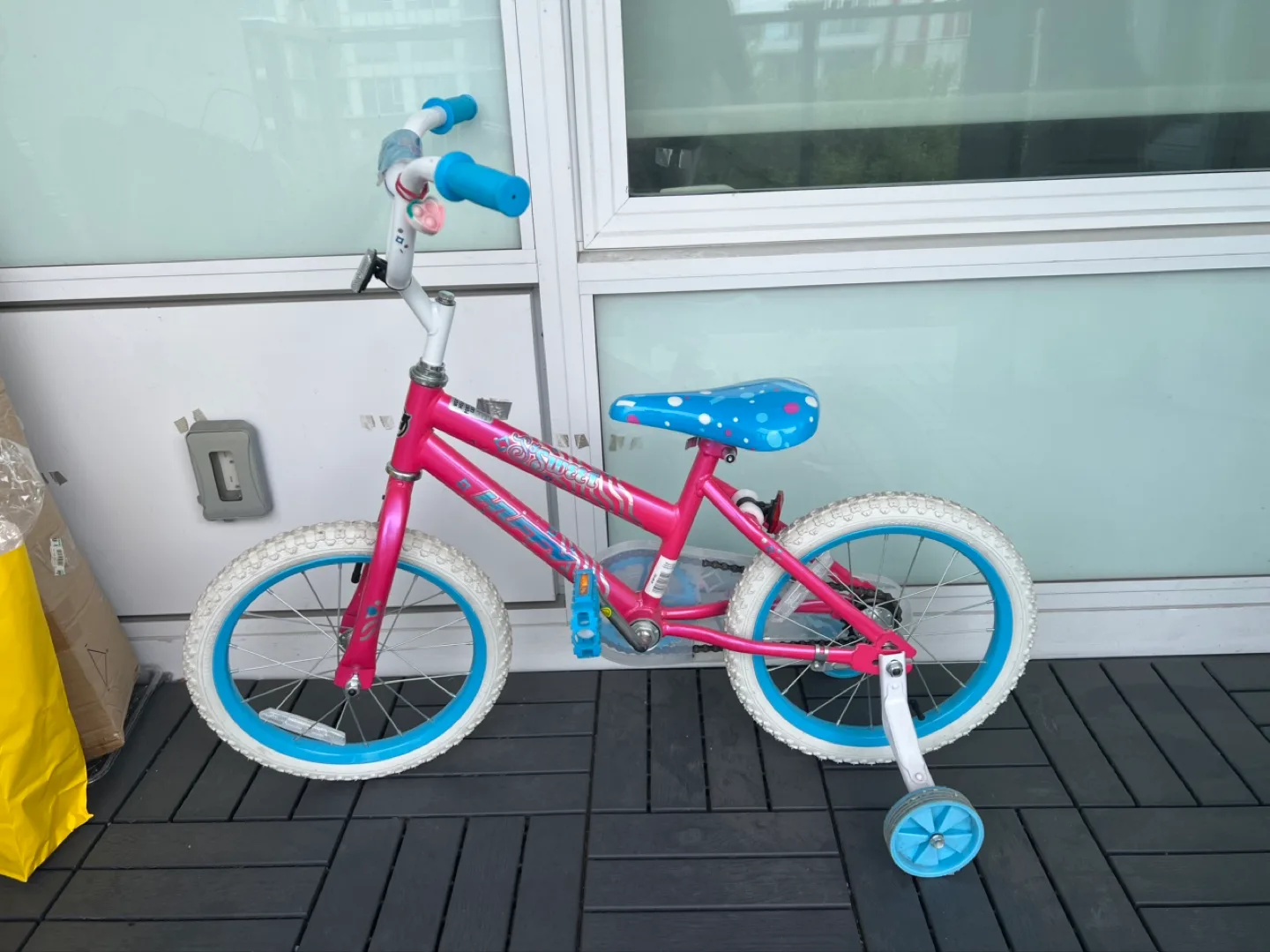 Huffy So Sweet 16" Bike - Pink & Blue image indicator(2)