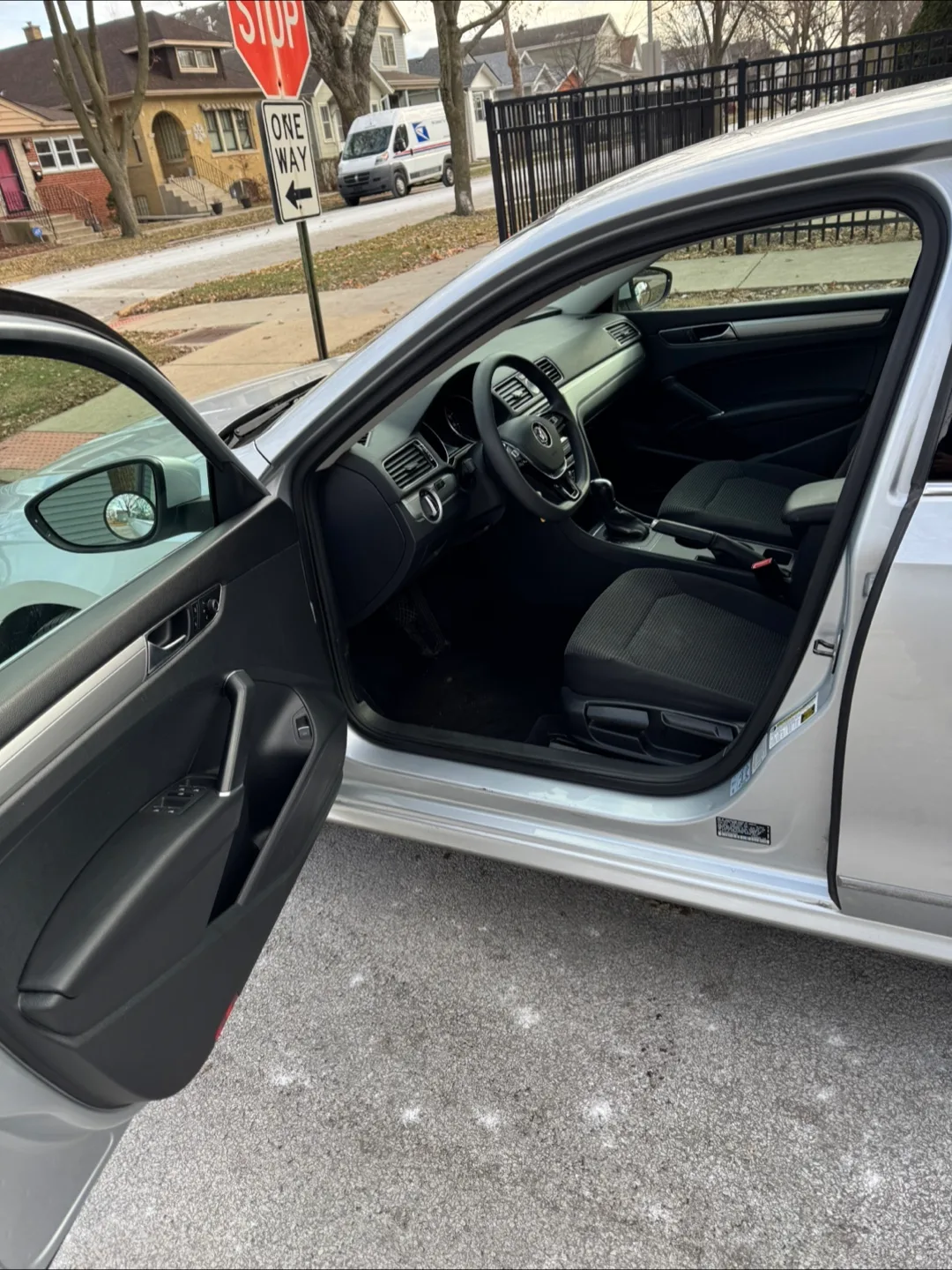 2016 Volkswagen Passat · 1.8T Sport Sedan 4D image indicator(5)