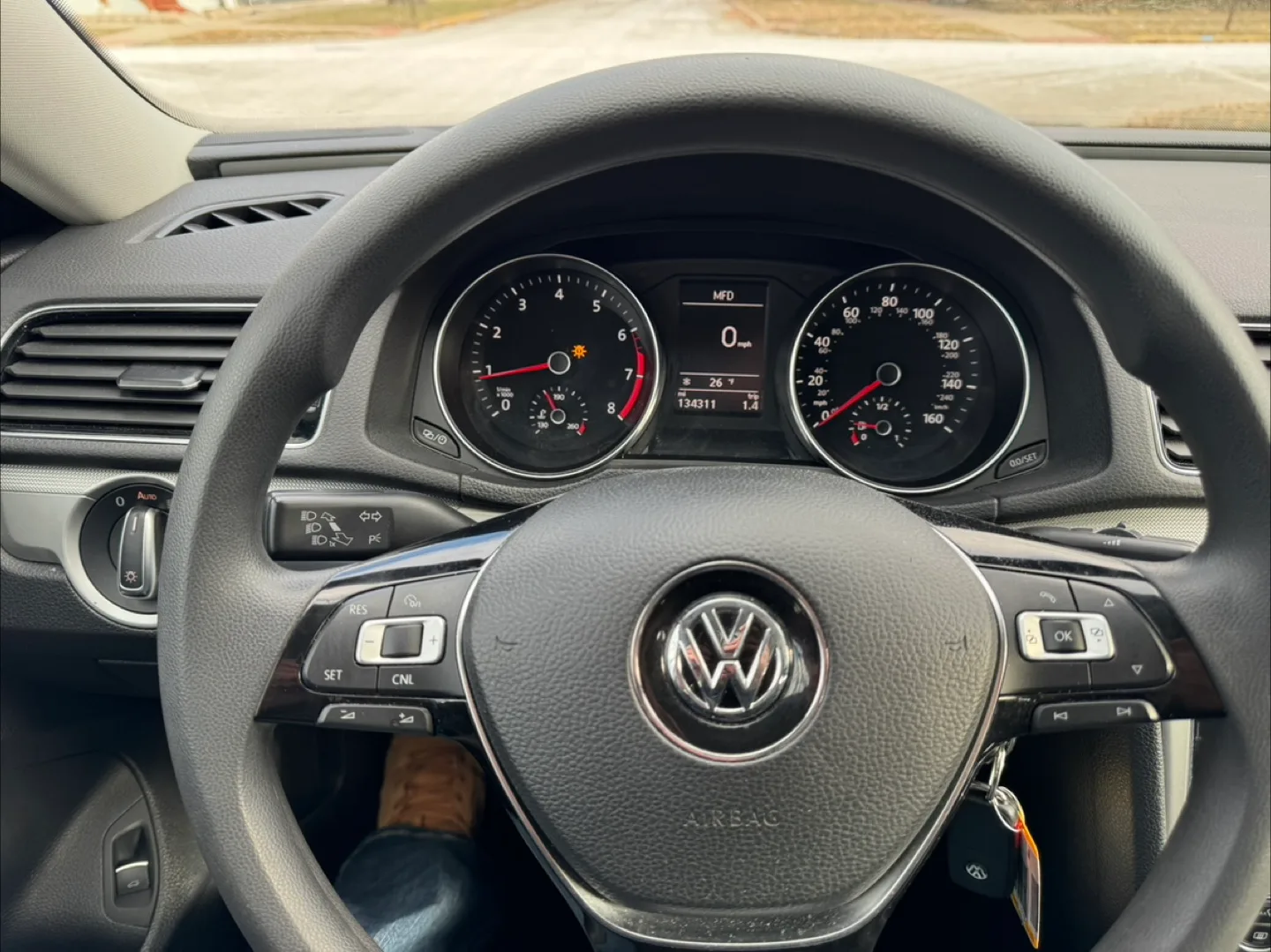 2016 Volkswagen Passat · 1.8T Sport Sedan 4D image indicator(10)