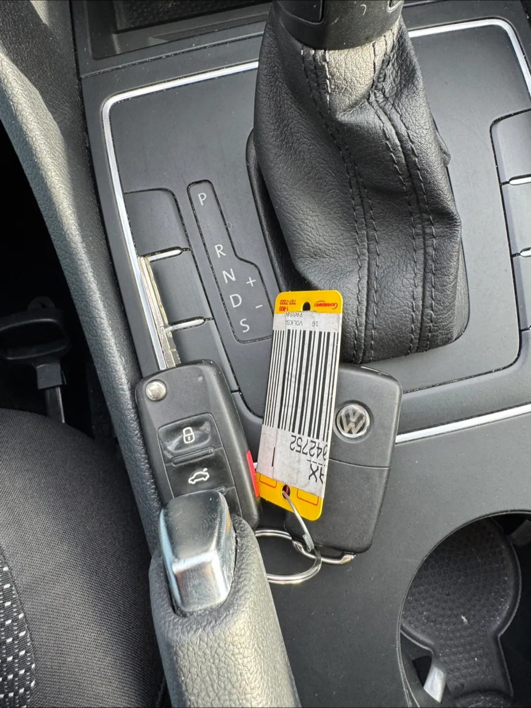 2016 Volkswagen Passat · 1.8T Sport Sedan 4D image indicator(9)