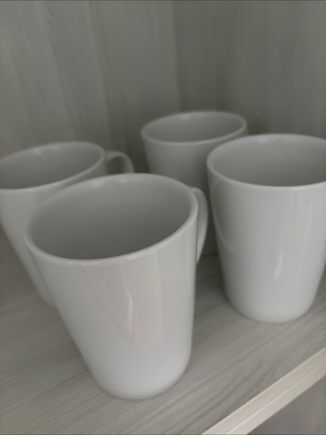 Set of 4 White Mugs - photo 2