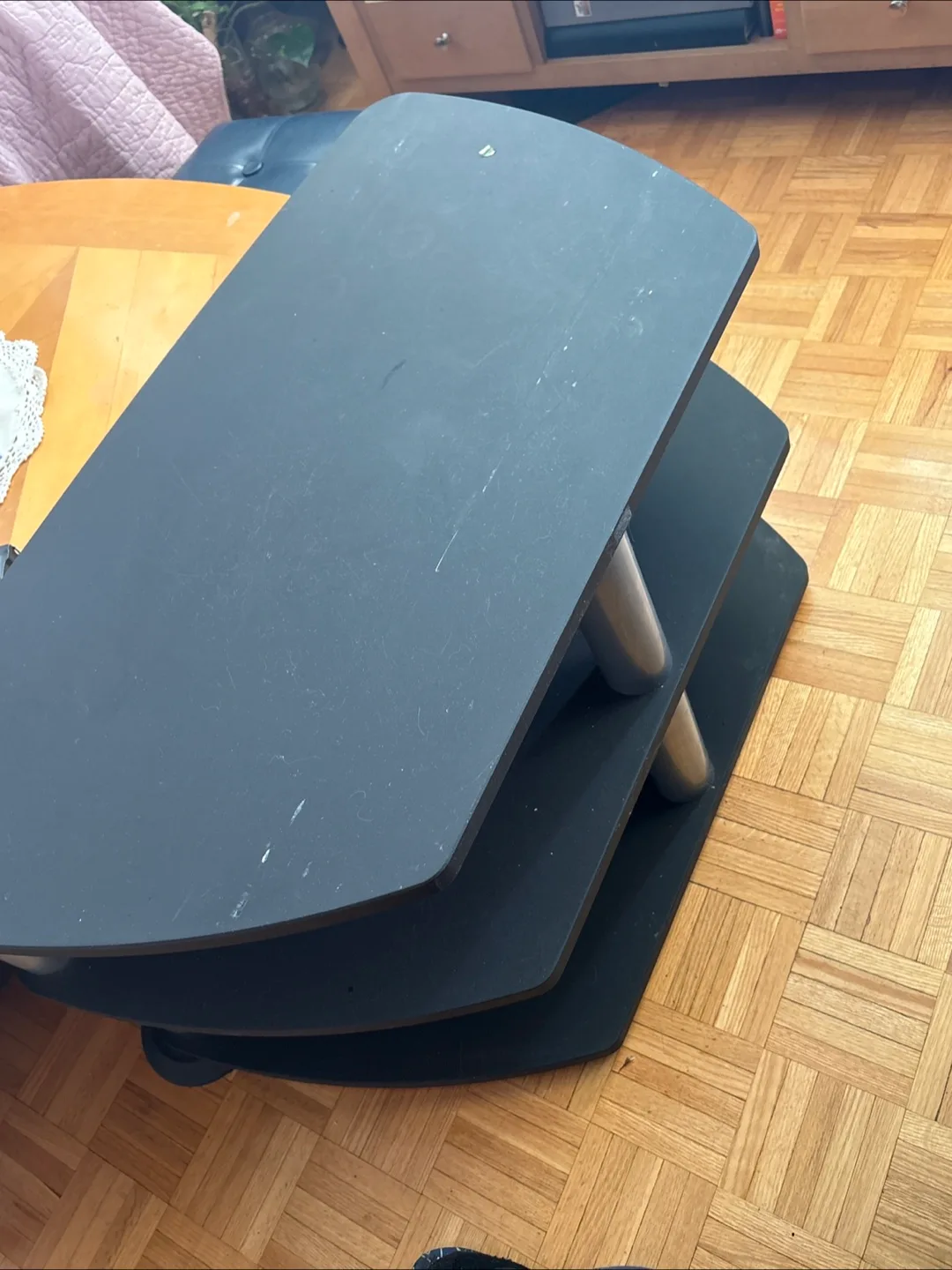 🇨🇦Black 3-Tier Media Stand image indicator(2)