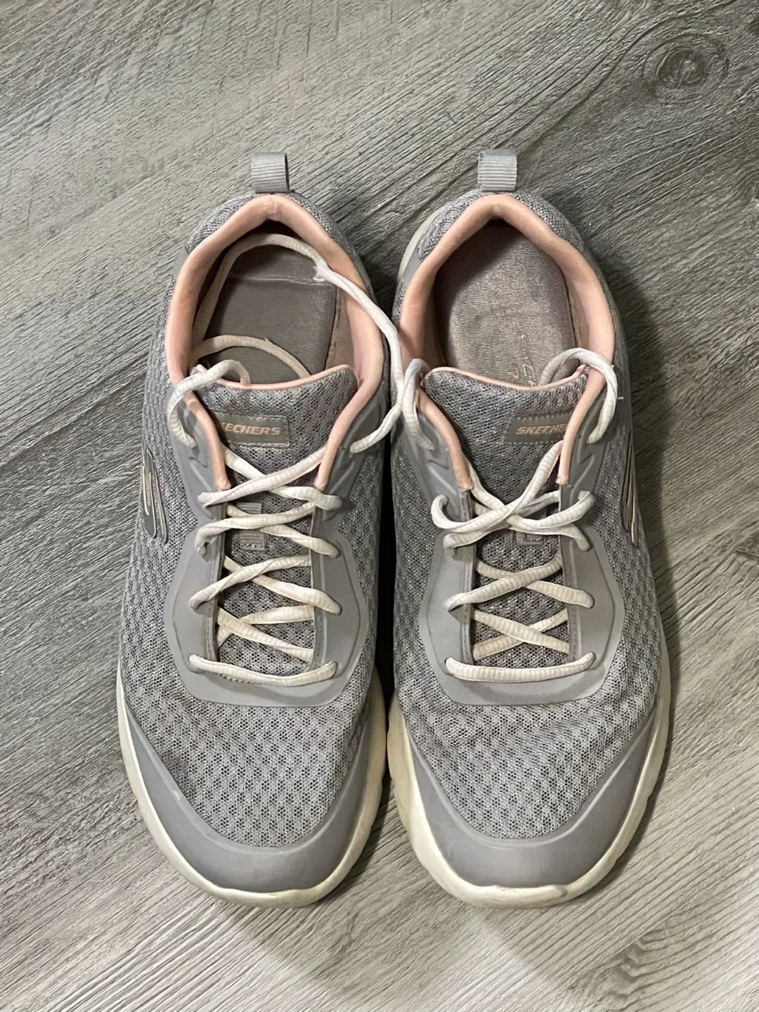 Skechers Women's Size 9 Grey Sneakers thumbnail
