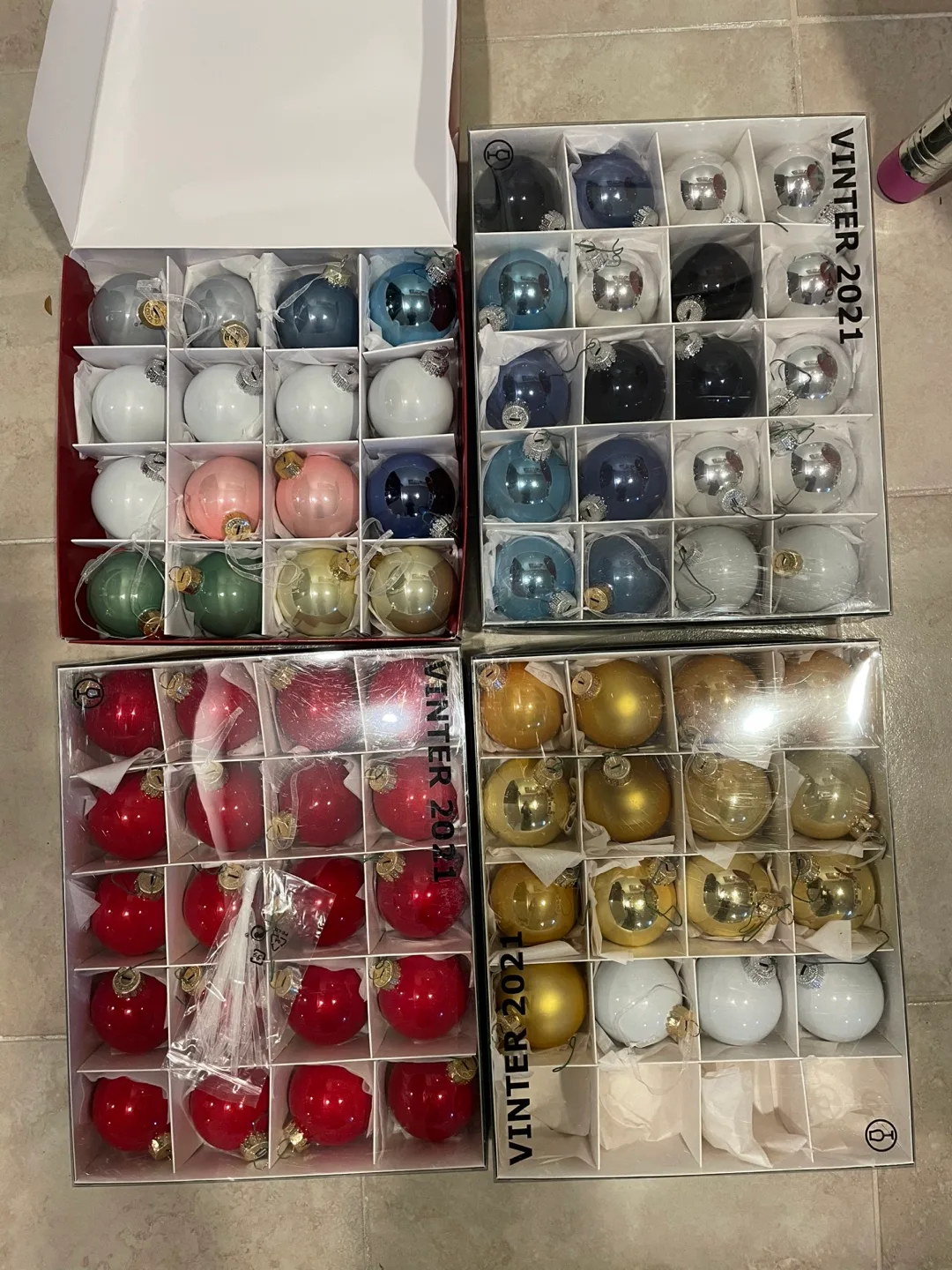 Christmas Ornaments & Tree Topper image indicator(3)