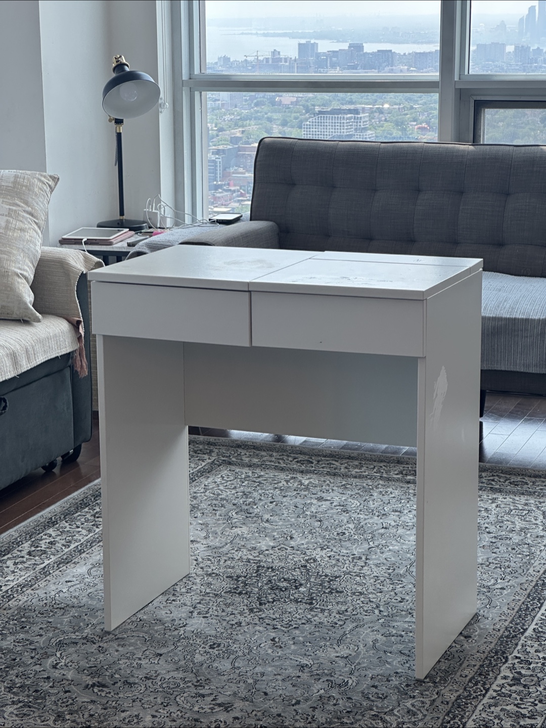 White Vanity Makeup Table with Mirror