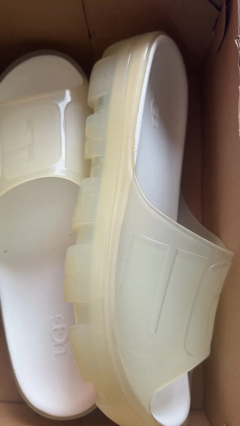 UGG Clog, Size 8 thumbnail