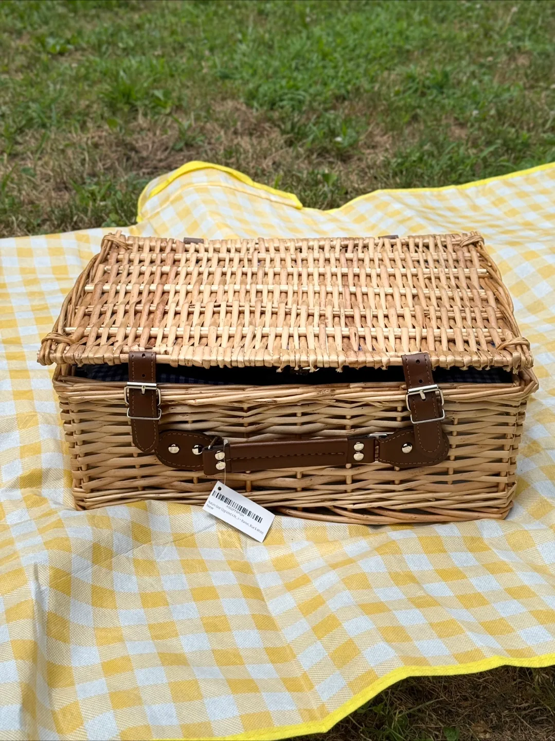 Picnic Basket Set with Blanket & Utensils image indicator(7)