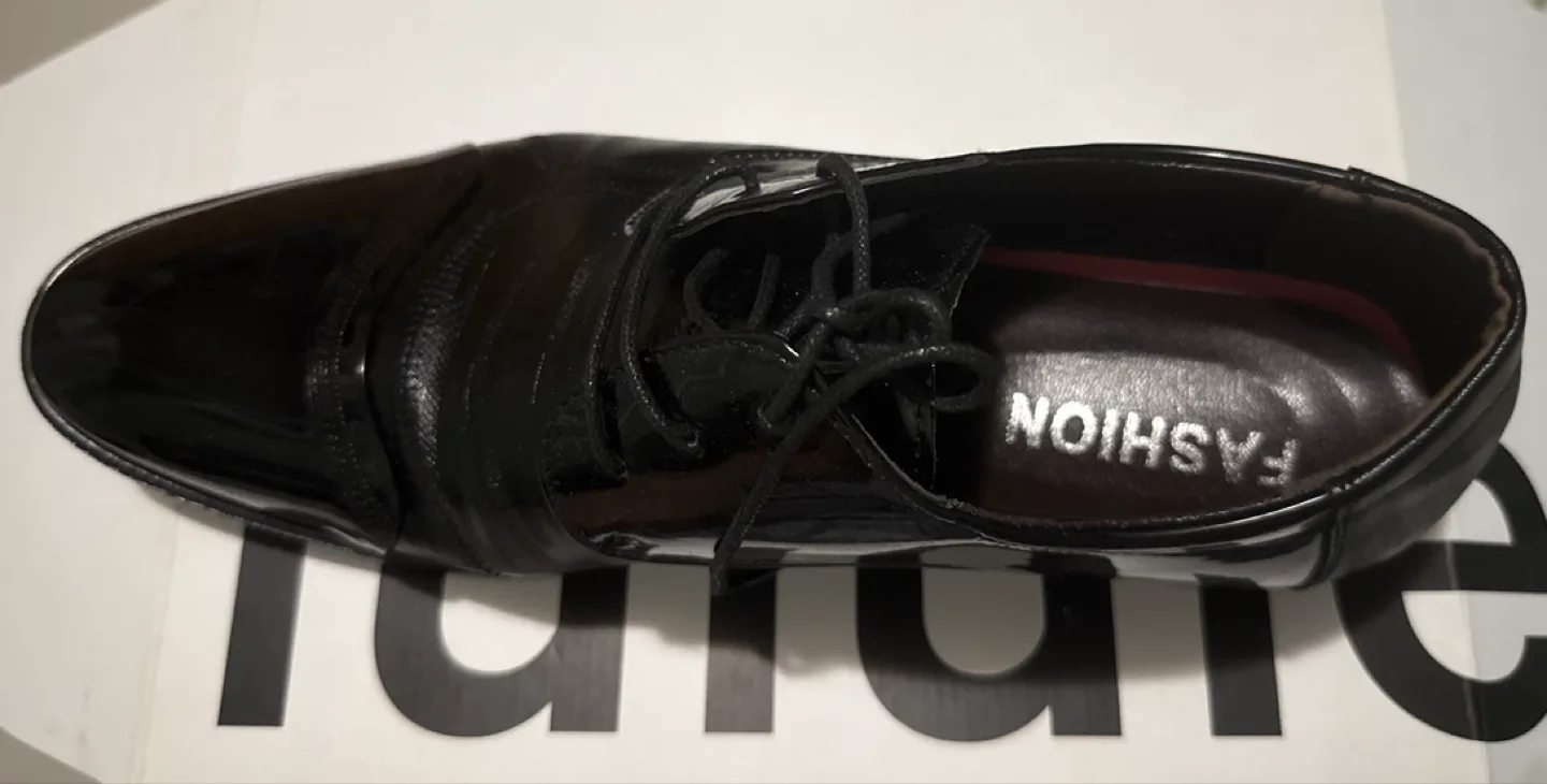 Fashion Black Dress Shoes thumbnail