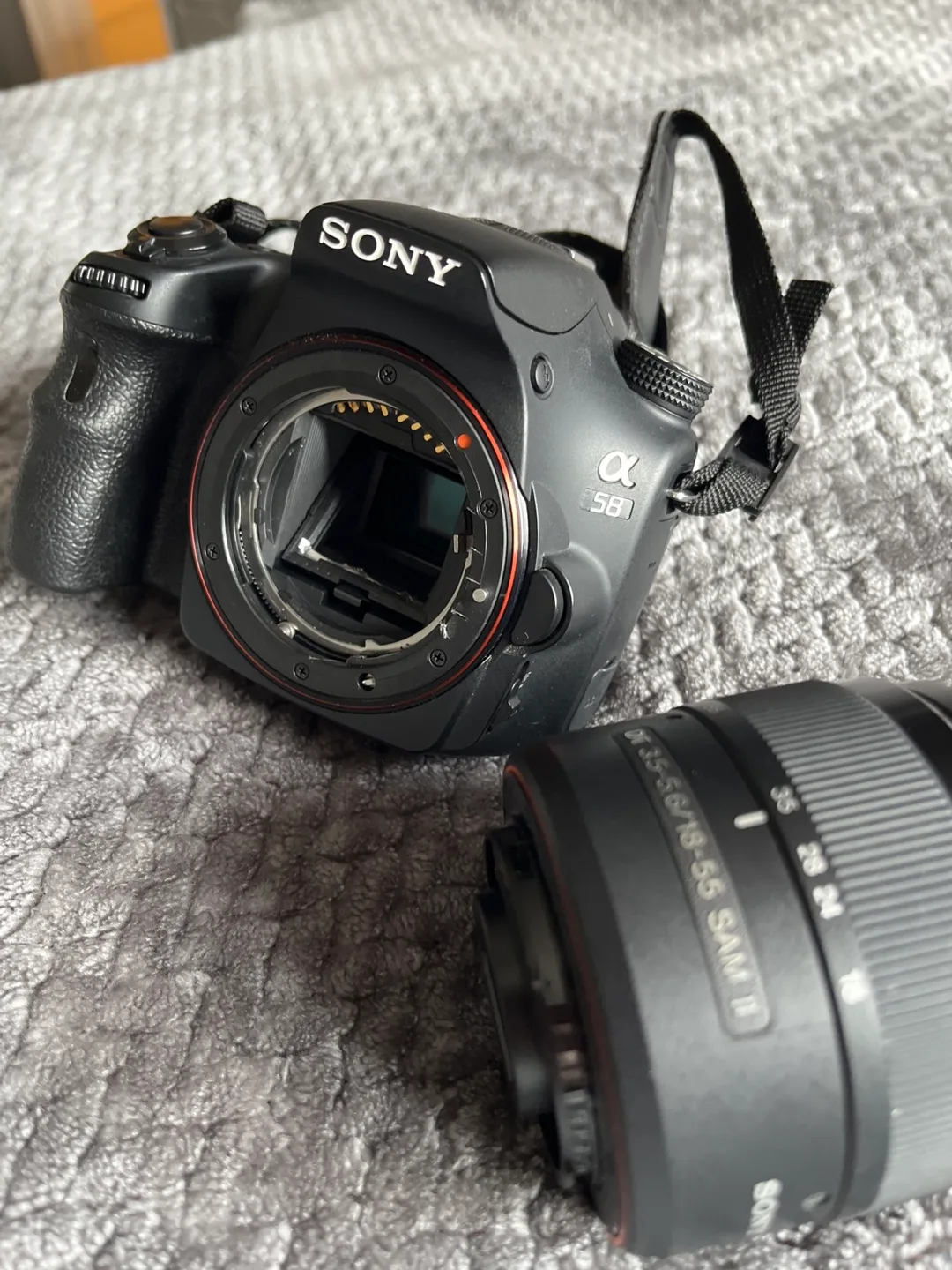 For parts, Sony Alpha a58 DSLR Camera with Lens image indicator(2)